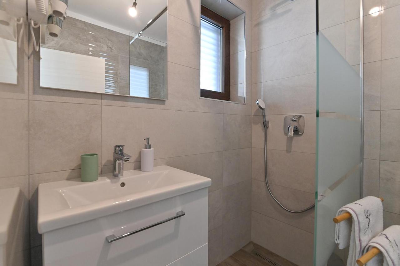 Rooms & Apartments Jadranka Baška Zewnętrze zdjęcie